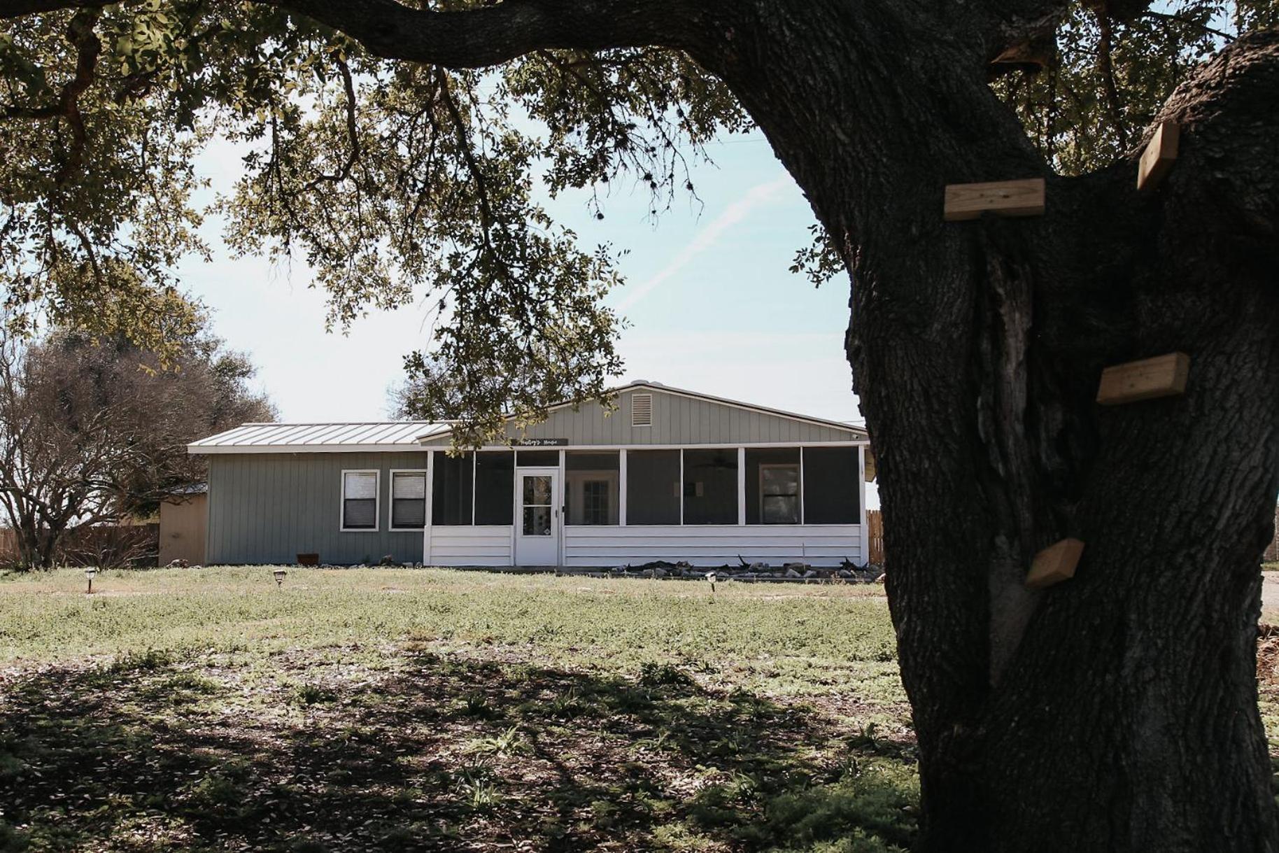 Hadley'S House - A Country 3 Bdrm With Screened-In Porch New Braunfels Extérieur photo